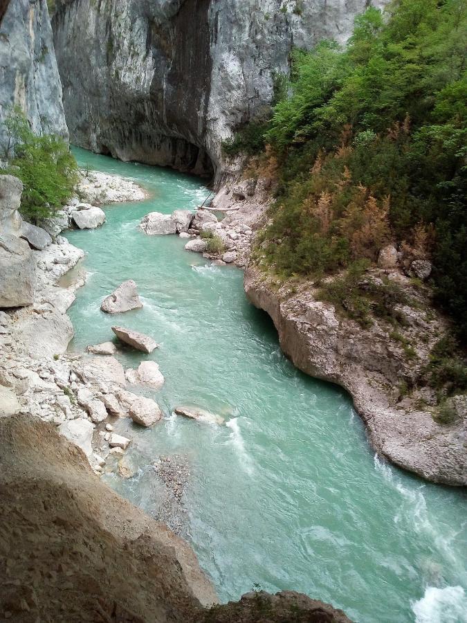 Campasun Camping De L'Aigle Aiguines Bagian luar foto