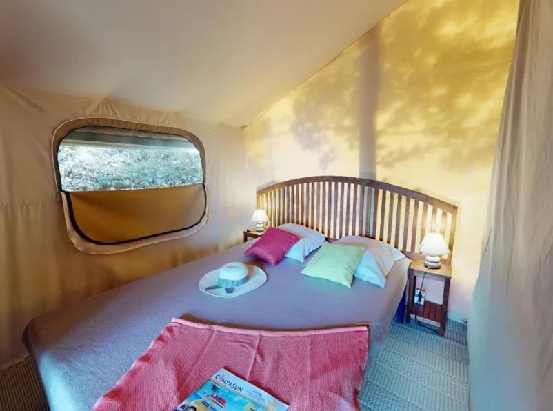 Campasun Camping De L'Aigle Aiguines Bagian luar foto
