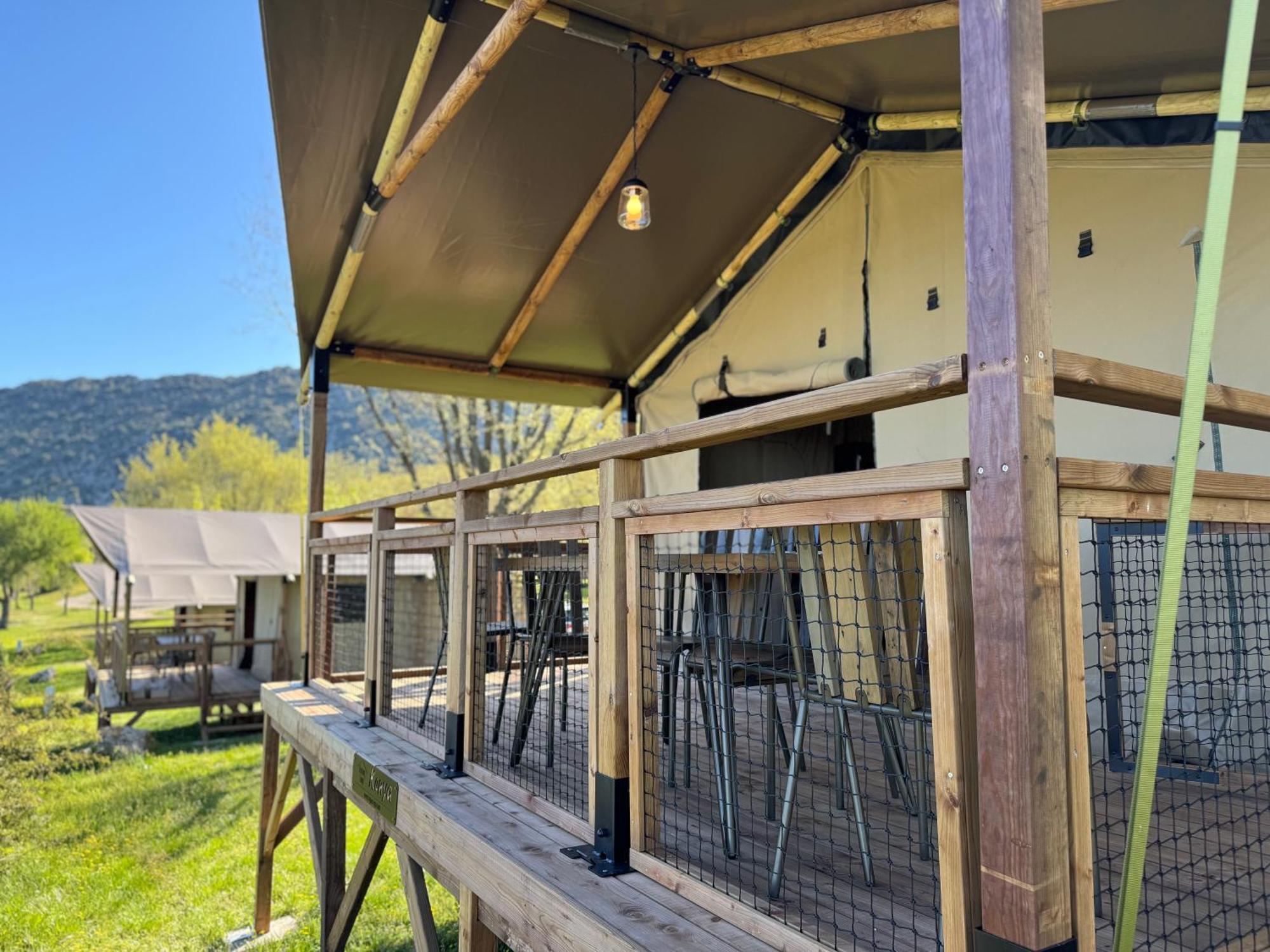 Campasun Camping De L'Aigle Aiguines Bagian luar foto
