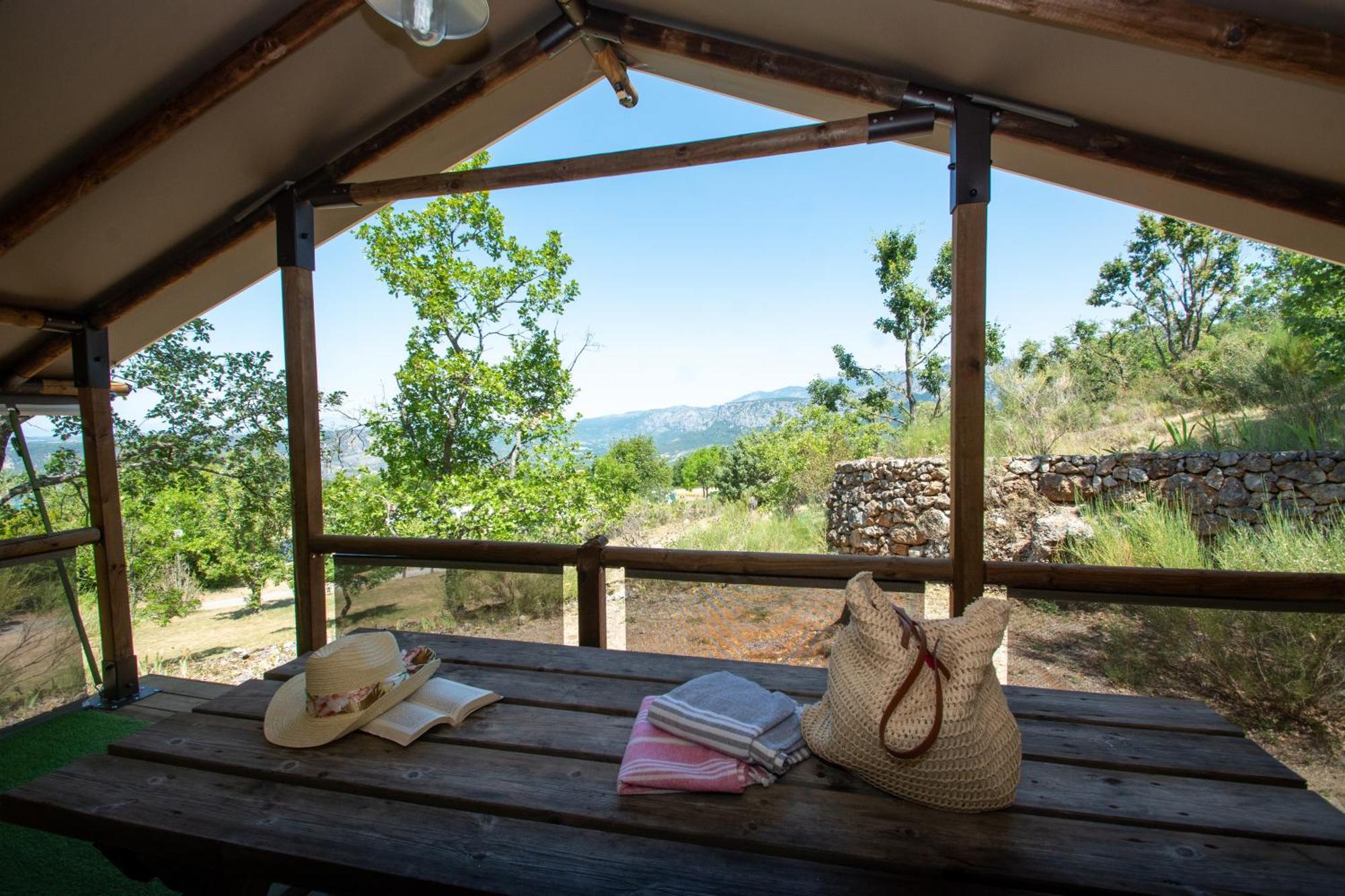 Campasun Camping De L'Aigle Aiguines Bagian luar foto